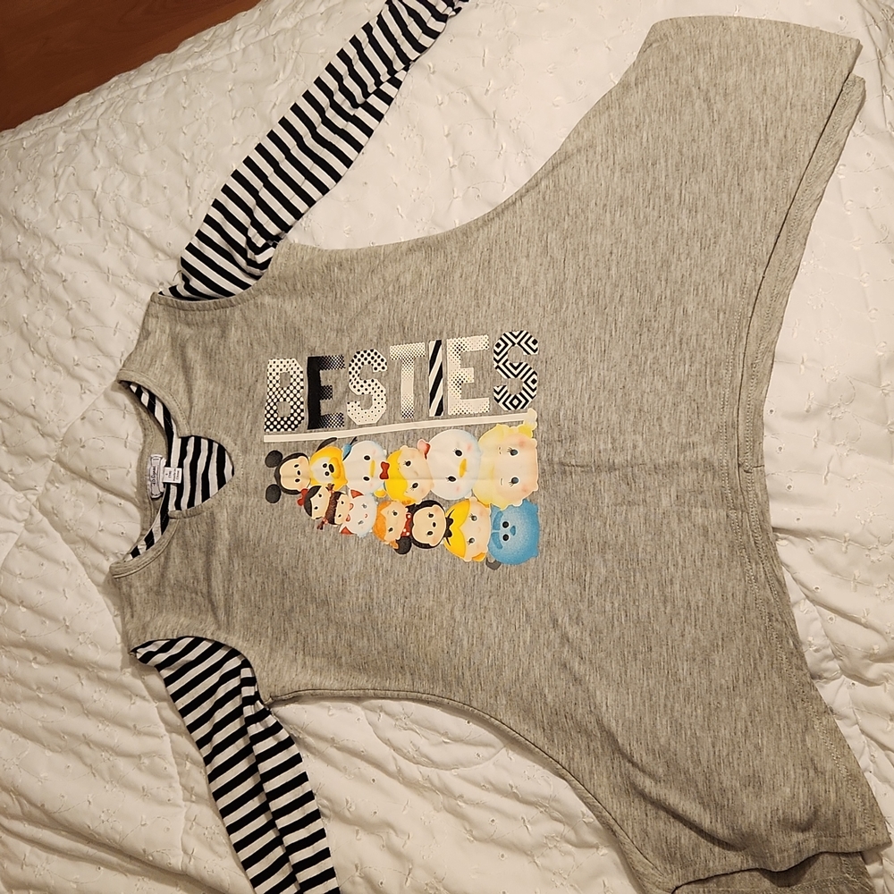 NWT disney Tsum Tsum BESTIES swing top shirt size small